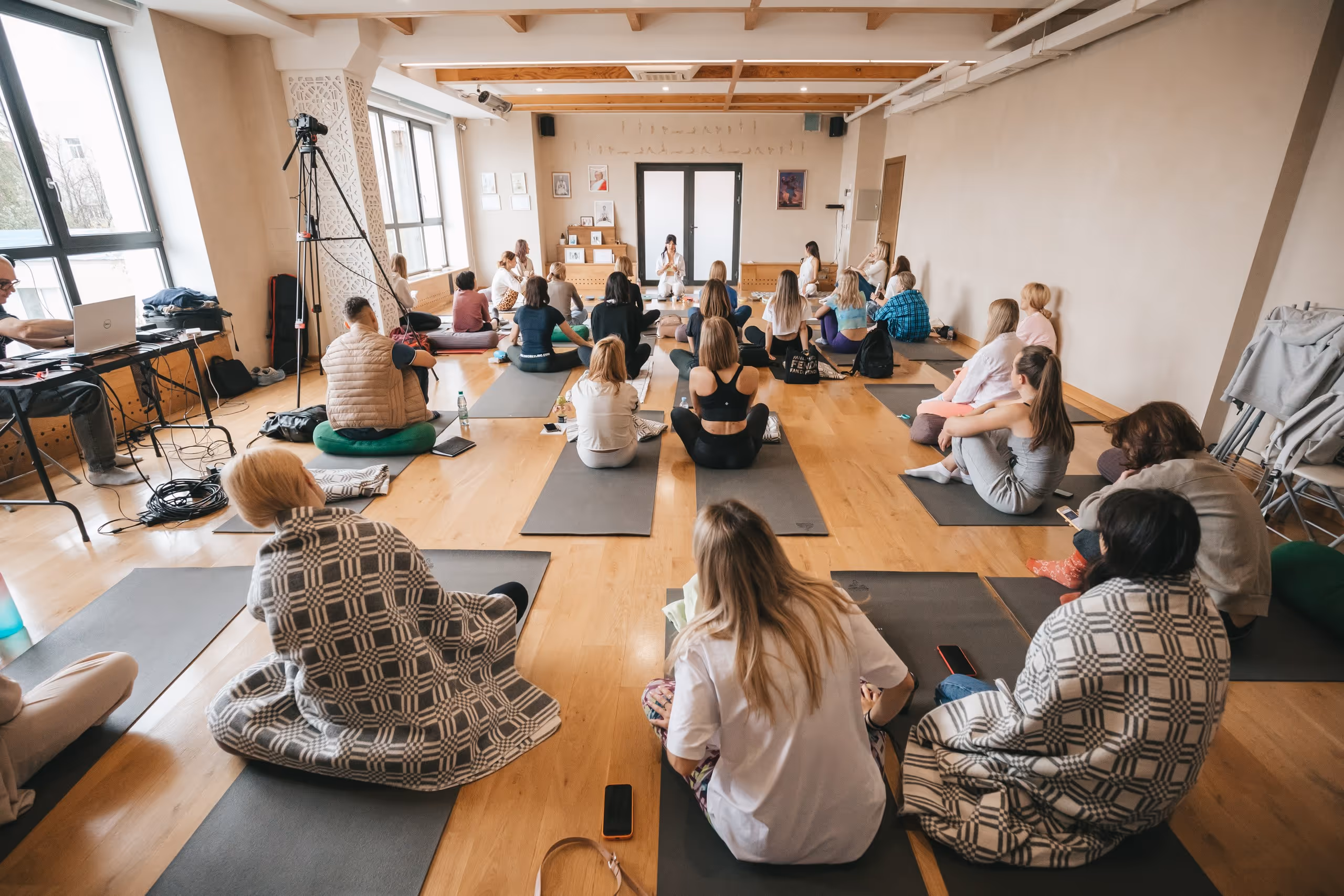 LIVE — фото конференции