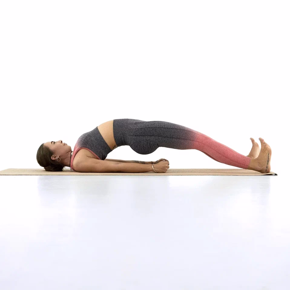 Поза моста (Setu Bandhasana)