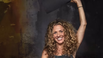 Как йога изменила жизнь Шоны Корн