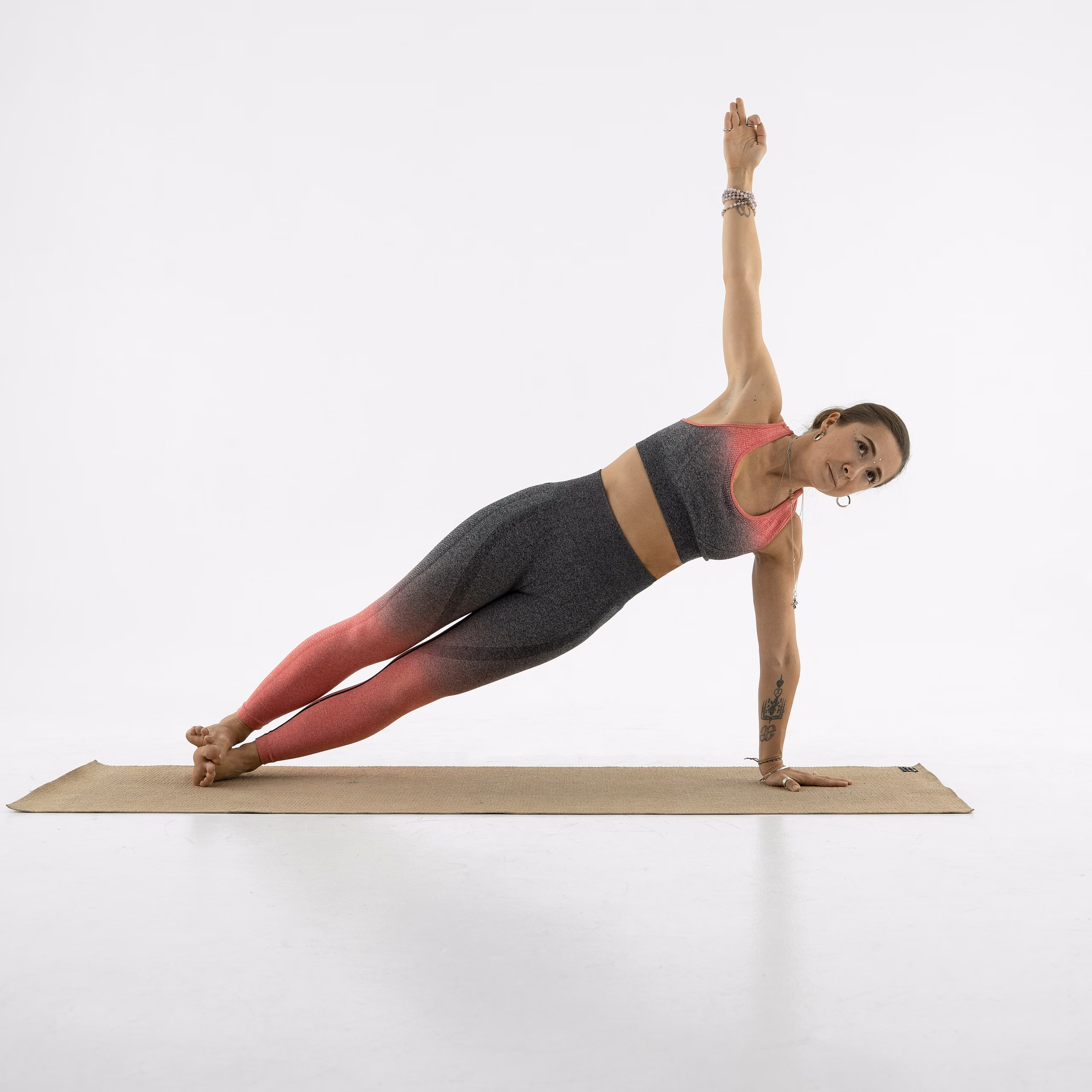 40 Васиштхасана 1